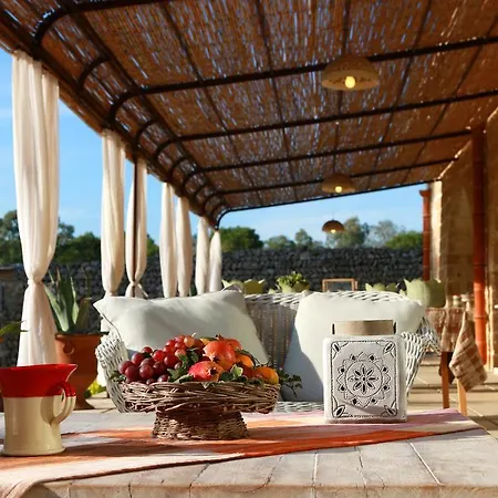 Masseria Fano Relais & Wine فندق مبيت وإفطار سالفي