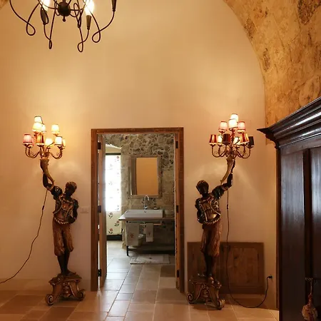 فندق مبيت وإفطار Masseria Fano Relais & Wine 3*